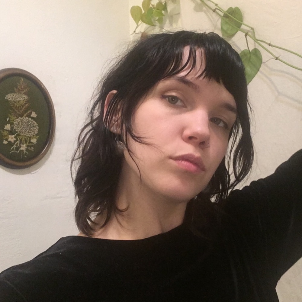 Meet your Posher, Crystal